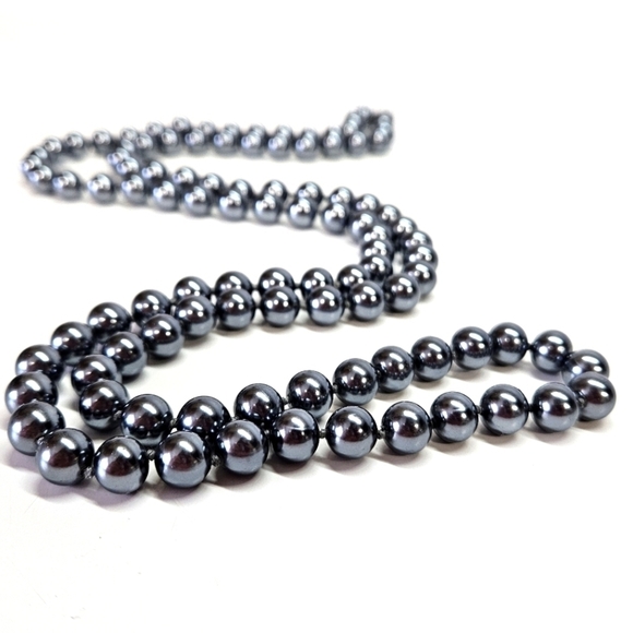 VINTAGE Trifari Grey Black Faux Pearl Beaded Long Necklace Hidden Box Clasp - Picture 1 of 6